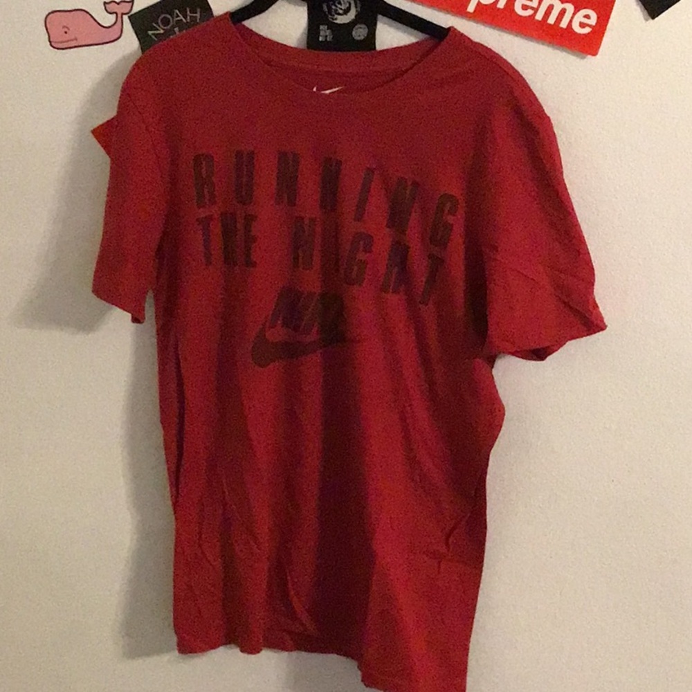 NIKE